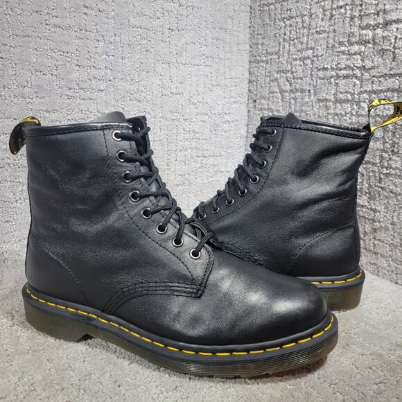 Dr. Martens Air Wair Unisex Size M9 L10 US Black Leather Lace up Boots 11822 - Picture 7 of 11